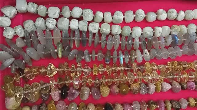 Каменная лавка( бусы и браслеты 3 часть)