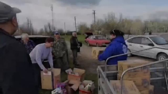Добровольцы Гумкорпуса доставили гумпомощь жителям ДНР
