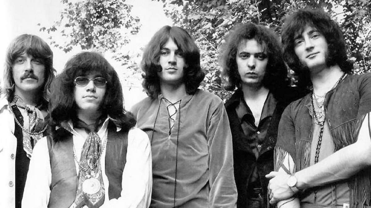 Золотой состав пурпурных