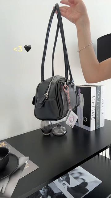 Не забудь подписаться Бренд на WB: Key Jevels арт: #466551698
#y2k #y2kсумка #keyjevels