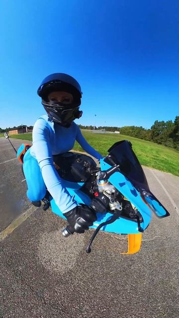 Катя Алмаз мото девушка на Дукати Ламборгини