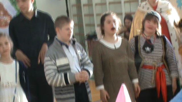 166)Ц ЁЛКА В ШКОЛЕ 1В