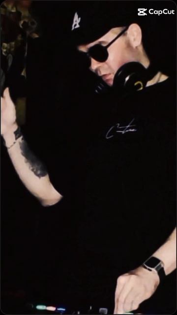 DJ
#livemusic #musician #drumandbassparty #music #productionlife #electronicmusic