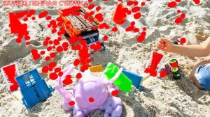 Влад и Ники играют с машинками и знакомятся с новым грузовиком и игровыми наборами