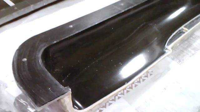 Доработал одну половину матрицы фюзеляжа.