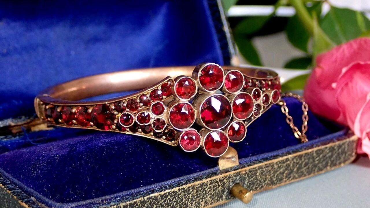 БРАСЛЕТ ГРАНАТОВЫЙ-МАКСИМ АВЕРИН