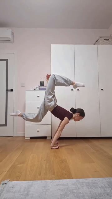 Делайте так дважды в день, и ваша спина не будет болеть! 💪🧘♀️ #спина #здоровье #упражнения