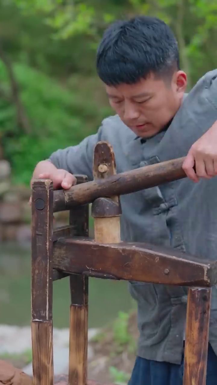 ⏳ Забытый на 2000 лет… Этот древний аромат благовоний наконец-то вернулся 🔥