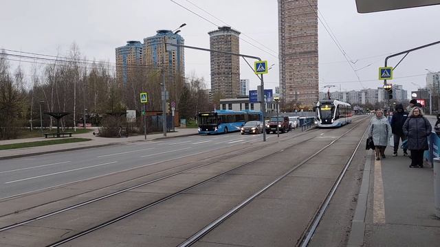 Московский трамвай,жаль,что беспилотный не попался 😄