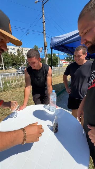 Раскрыл секрет фокуса пацанам😂 #shorts #приколы #фокусы #владалмазов