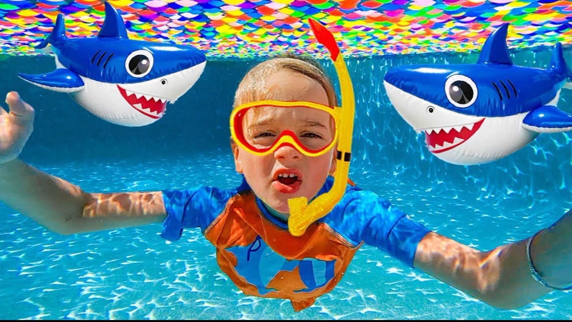 Летние приключения в бассейне для детей