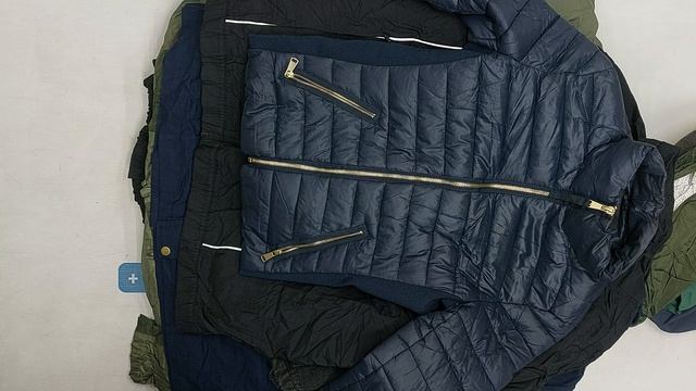 Куртки весна-осень взрослые  секонд оптом 12 пак