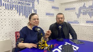 В День поэзии радиомастерская литперевода пригласила "разлить мёд по сотам"