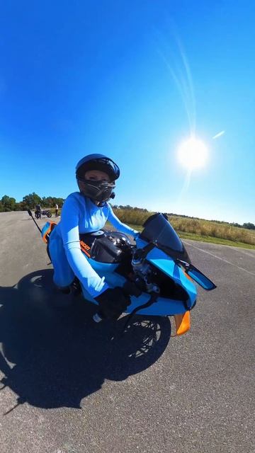 Катя Алмаз мото девушка на Дукати Ламборгини