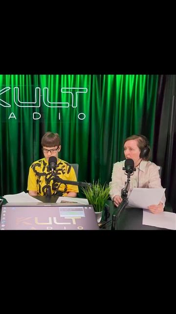 Исследую мир с папой.