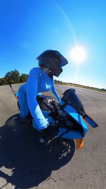 Катя Алмаз мото девушка на Дукати Ламборгини