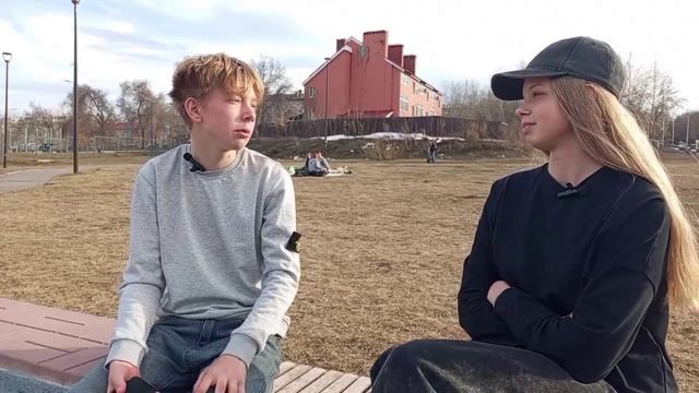 Читать или смотреть?