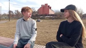 Читать или смотреть?