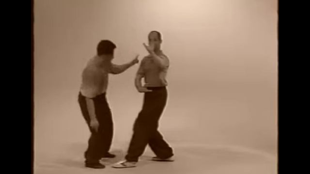 а)-БаДаЧжан ГаоШи +ЮнФа от Ло ДэСю(Luo Dexiu) .mp4