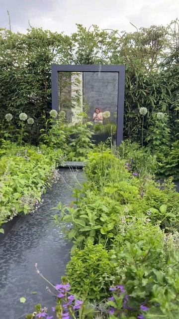 Атмосферный пряноароматический сад