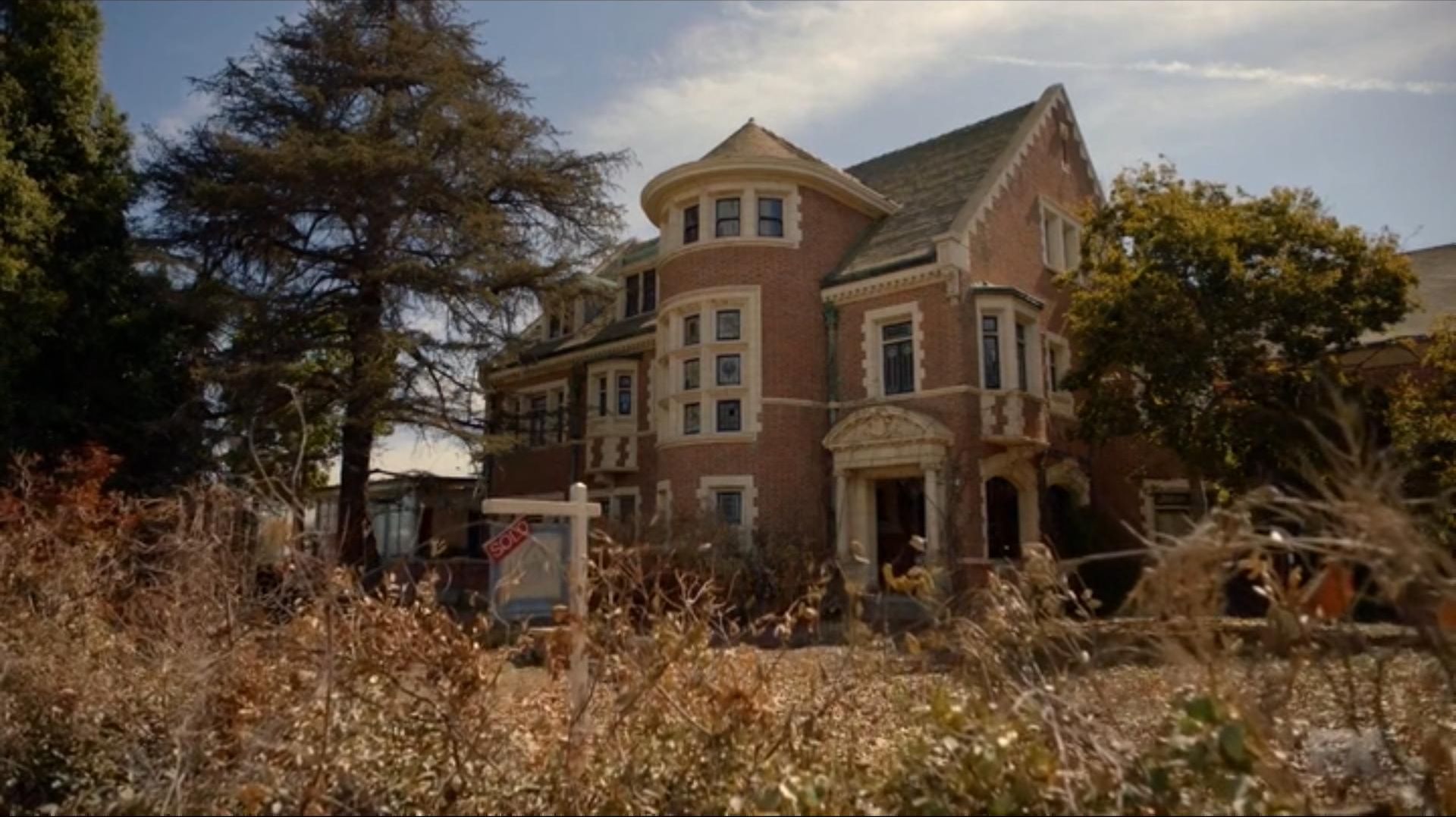 Американская история ужасов： Дом-убийца  (кратки пересказ сериала. Сериальный Кот)