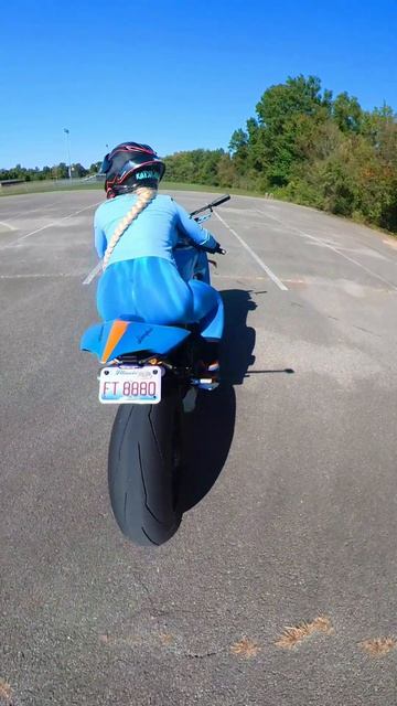 Катя Алмаз мото девушка на Дукати Ламборгини