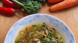 Суп с пекинской капустой и шампиньонами