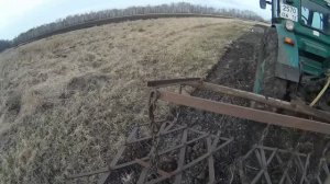 Здесь будет сенокос! Бороню мелкую вспашку, выравниваю землю. Т-40 на закрытии влаги на дальнем поле