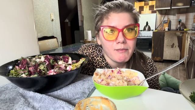 МНЕ НУЖНО К ПСИХИАТРУ МУКБАНГ КОТОРЫЙ МНЕ СОРВАЛИ