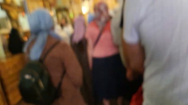 Ваши имена на Литургию и молитвенные письма я приложила к иконам и святыням Казанского собора Горни