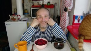 Обед с Рыжулей. Отношения моих бабушек ко мне. Мукбанг. Обжор. Еда на камеру. Диета. Шизофрения.