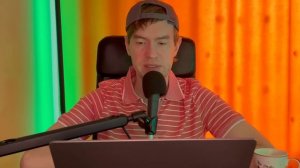 Если будешь послушной, может, сын тебе разрешит в выходные телевизор смотреть. Сказала мне свекровь.