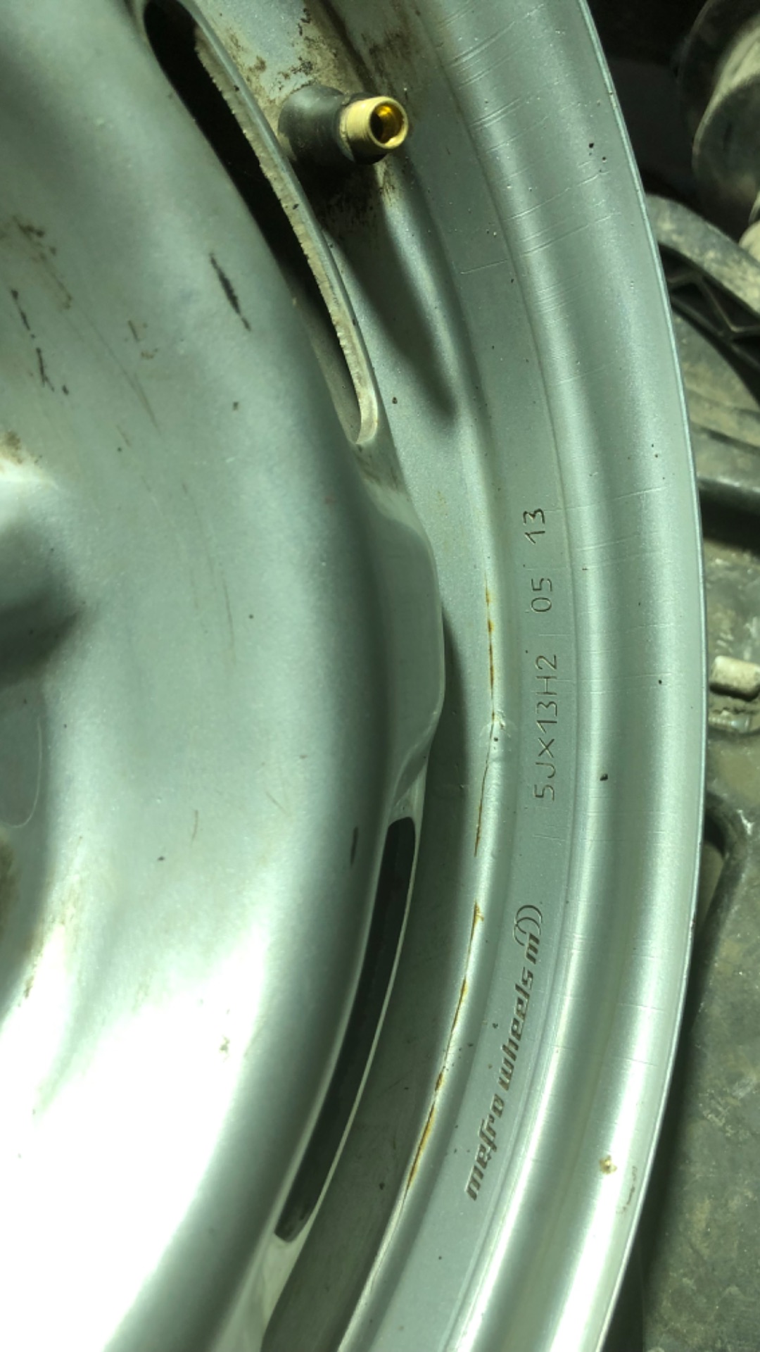 Колесные б/у диски Mefro Wheels Штамп 5х13/4х98 D58.6 ET35 серебристый