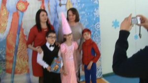 174)Ц ЁЛКА В ШКОЛЕ 1В