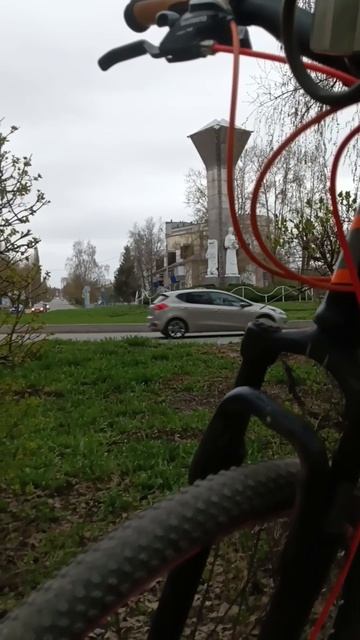 В такую погоду тоже классно проехаться на велосипеде 😎🚲👍

#весна #апрель #велосипед #вечер #пасмурно