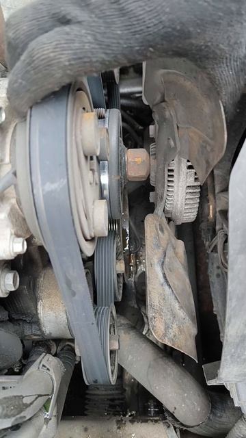 Люфт помпы в нагруженном положении