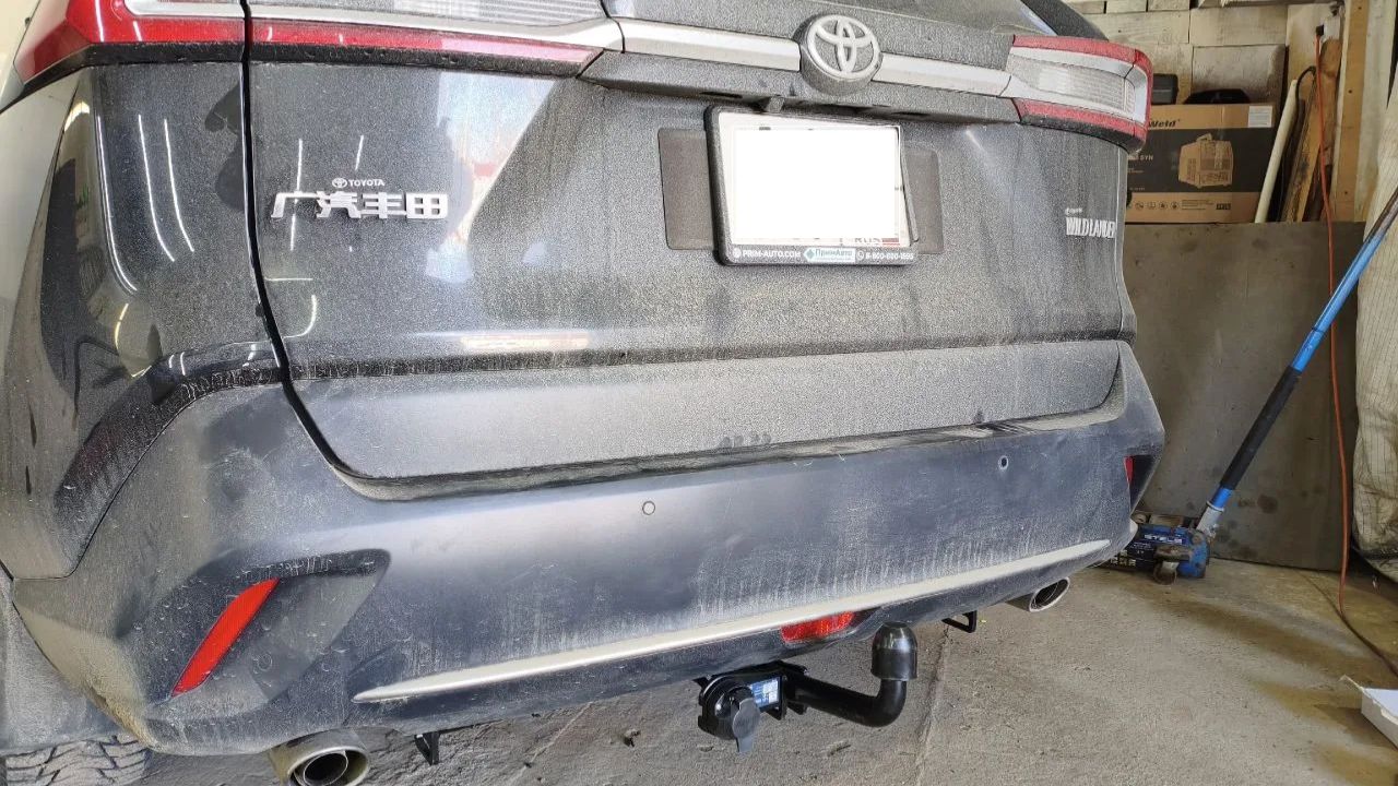 Toyota Wildlander и фаркоп Berg под ключ с установкой 19100 руб.