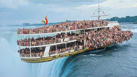 ЗА СЕКУНДУ ДО! ЭТИ СЛУЧАИ С КОРАБЛЯМИ И ЛОДКАМИ УДАЛОСЬ СНЯТЬ НА КАМЕРУ