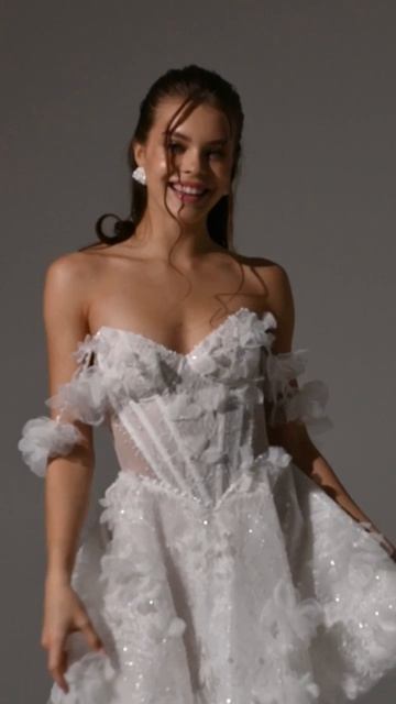 Свадебное платье Джейми из коллекции «Secret Wish» от бренда Габбиано