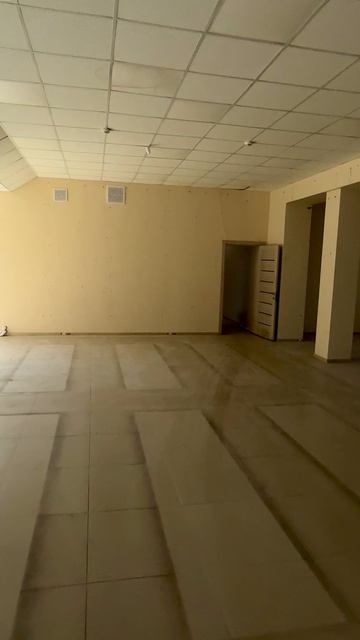 торговая площадь 390 кв.м., арендная плата  250 т.р. в месяц.