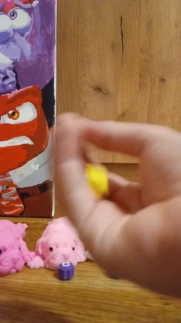 распаковка мячиков для собачек(на самом деле это игра в кальмара)