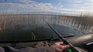 Ловля весеннего карася с лодки на кивок, поплавок