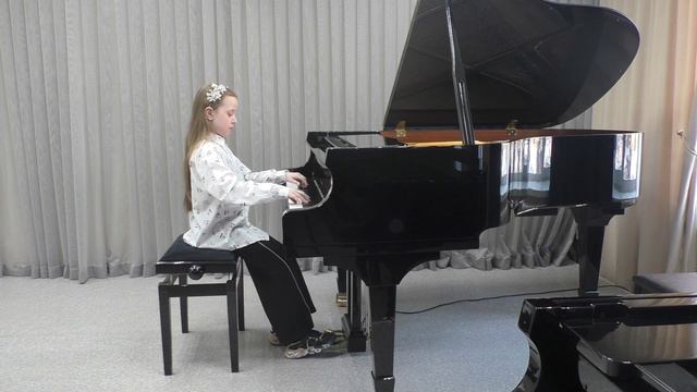 О. Геталова. В лучах заходящего солнца