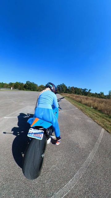 Катя Алмаз мото девушка на Дукати Ламборгини