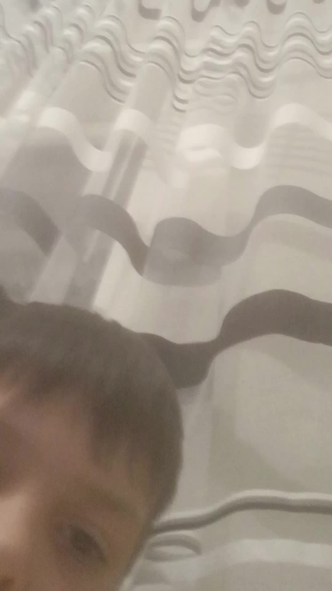 ребят кто хочет играть со мной в метро рояль в пабг если вы играете в него если не умеете поддержу и