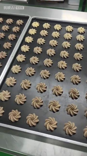 LA HAASCHI Automated Cake Production Line Cup Cake Cake Equipment Sponge Cake Machine Manufacturer