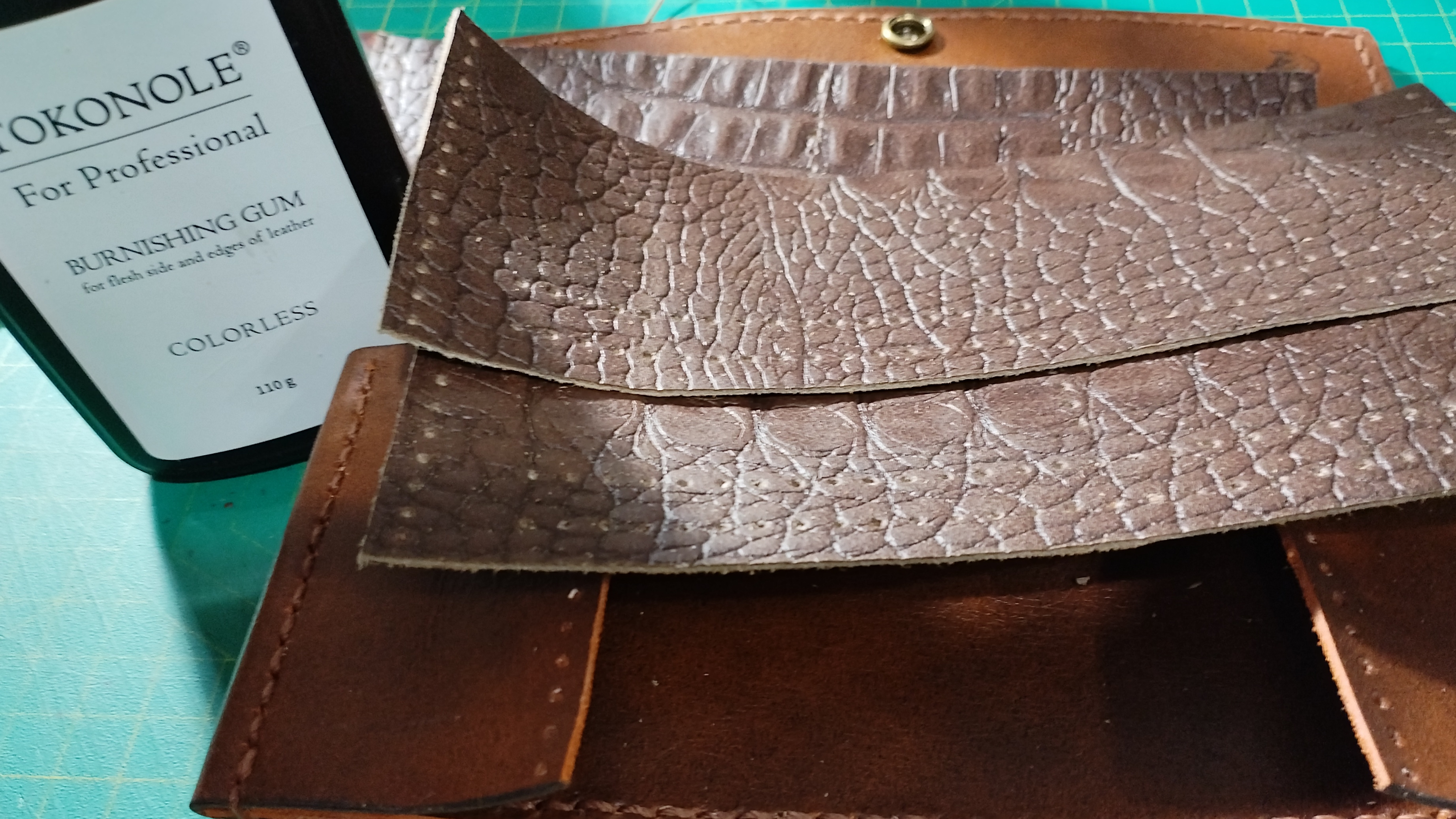 Кожаный кошелек из натуральной кожи. Шью.