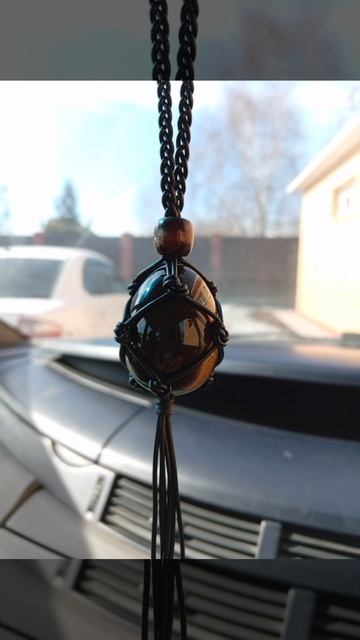 Подвес для авто из натурального камня.