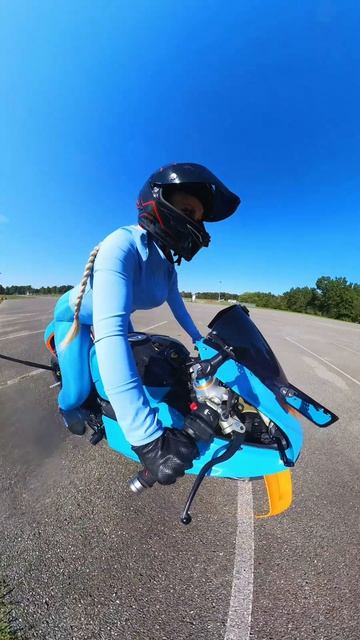 Катя Алмаз мото девушка на Дукати Ламборгини