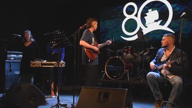 Любовь, у которой… – Синяя Спичка [Шумы в 